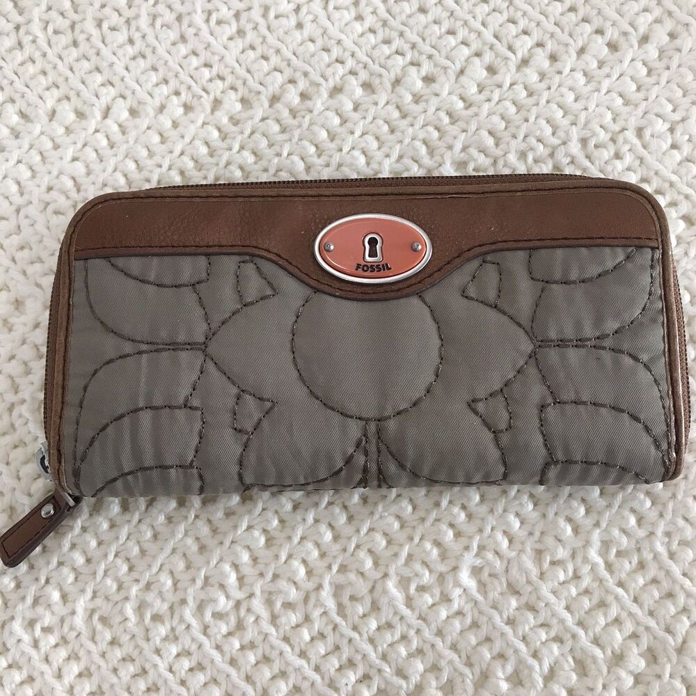 Fossil Wallet Key Per Olive Beige Quilted Nylon Leather Zip Around Clutch